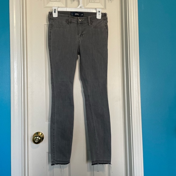 Never Worn Hollister Gray Jean Legging - Picture 3 of 6